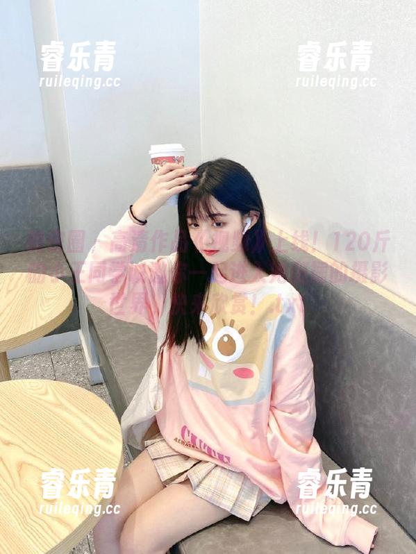 120斤的小王同学 微密圈 - 高清作品《视频》上线!120斤的小王同学诚邀你一起进入她斑斓的摄影世界,快来欣赏!.txt