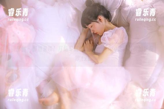 微密圈 - 御姐来喽！打造专属Callmecandy定制写真的新视界.txt