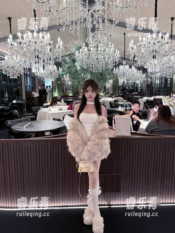 不容错过的Dami(퀸다미)夏日最新图包，倾情呈现与众不同的夏日风情，掀起你的视觉狂欢！.txt