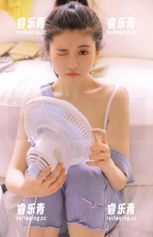 更新啦！“G.su(全智秀)眼镜”图集，谁说眼镜只能用来矫正视力，她用它来矫正颜值！.txt