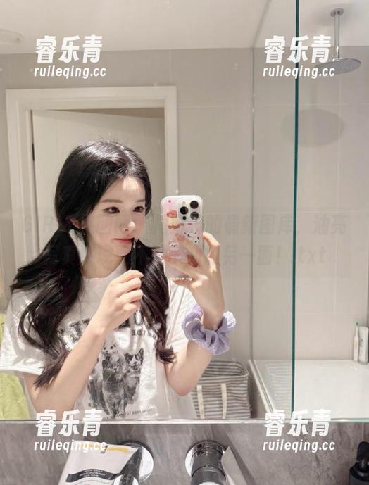 GIRLT果团网 - 周妍希的最新图库，油亮写真展现她不为人知的另一面！.txt