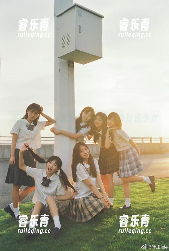 原图互动：果团网福利活动专享玫瑰少女写真作品。.txt