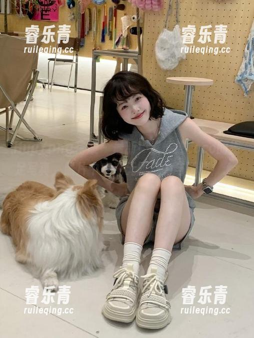 HuaYang花漾 - 最新！赵惟依coco的裸足写真，照片中充满无限魅力与诱惑！.txt