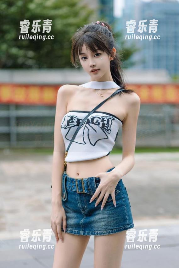 HuaYang花漾-黄乐然 HuaYang花漾 - 来看看黄乐然的瑜伽写真,图库里的灵动与力量.txt