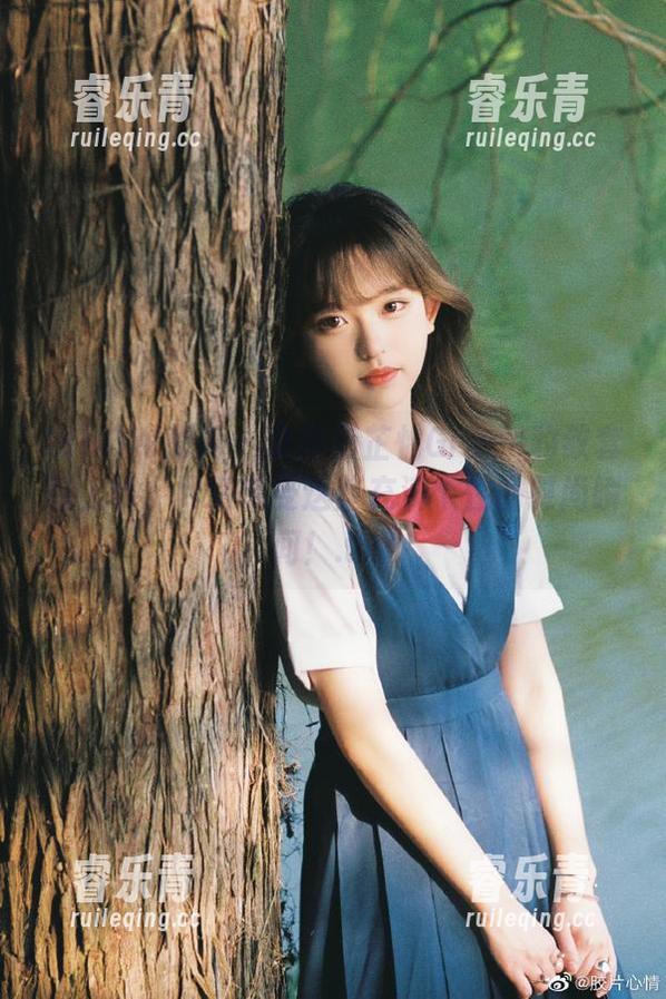 ISHOW爱秀 - 最新王芷怡Grace豹纹套图上线，尽情享受这些充满个性的时尚瞬间！.txt