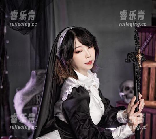 Leah梓未教室禁忌：颠覆传统的精美cos作品分享.txt