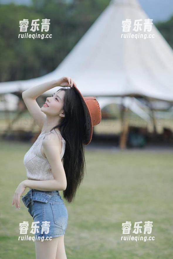 MiStar魅妍社 - 观看原图，王婉悠裸足展现出青春的活力与自由之美.txt