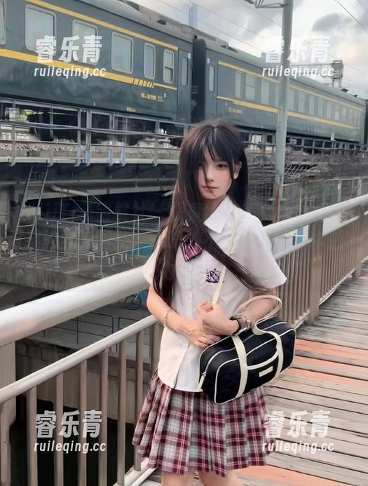 MiiTao蜜桃社 - 探索缇娜美Tinami女孩的全套图集，领略她不同风格的艺术魅力.txt