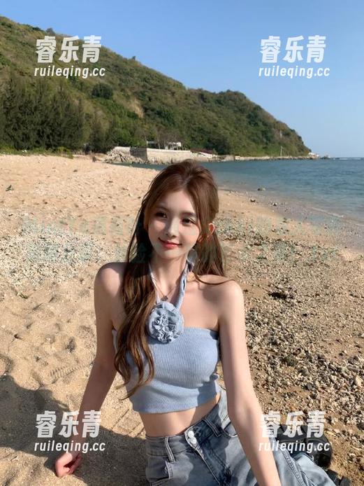 MintYe薄荷叶 - 通过Sukki的双人写真美图分享，体验不一样的艺术之美！.txt
