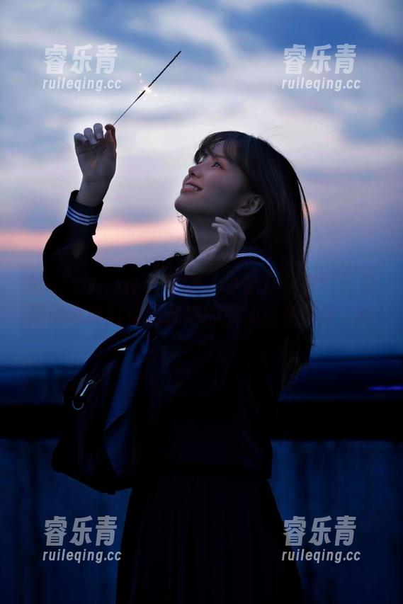 MussGirl慕丝女郎 - 办公室日常：阿花高清写真图册记录她的职场生活美学.txt