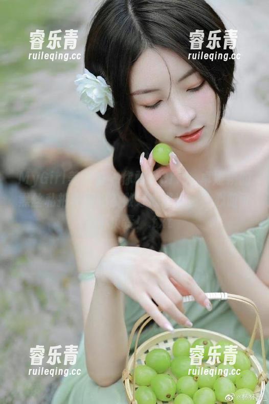 MyGirl美媛馆 - 你敢看Cris_卓娅祺的黑丝私拍美图吗？做好心理准备，心脏可不负责！.txt