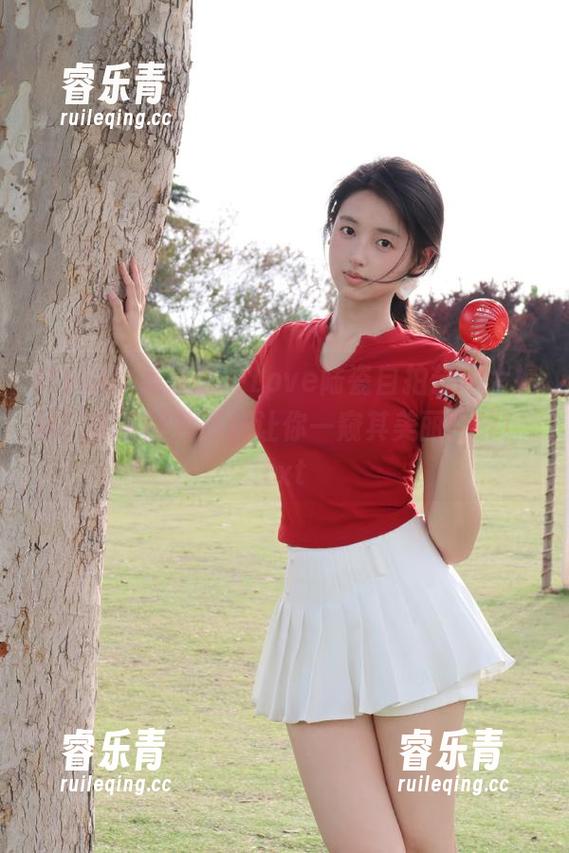 MyGirl美媛馆 - Love陆瓷自拍艺术大揭秘，丰富图片资源让你一窥其美丽世界！.txt
