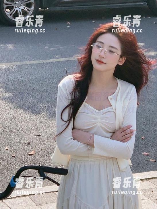 发现PingPing的透明美图资源，带来小清新的视觉盛宴，让人陶醉！.txt