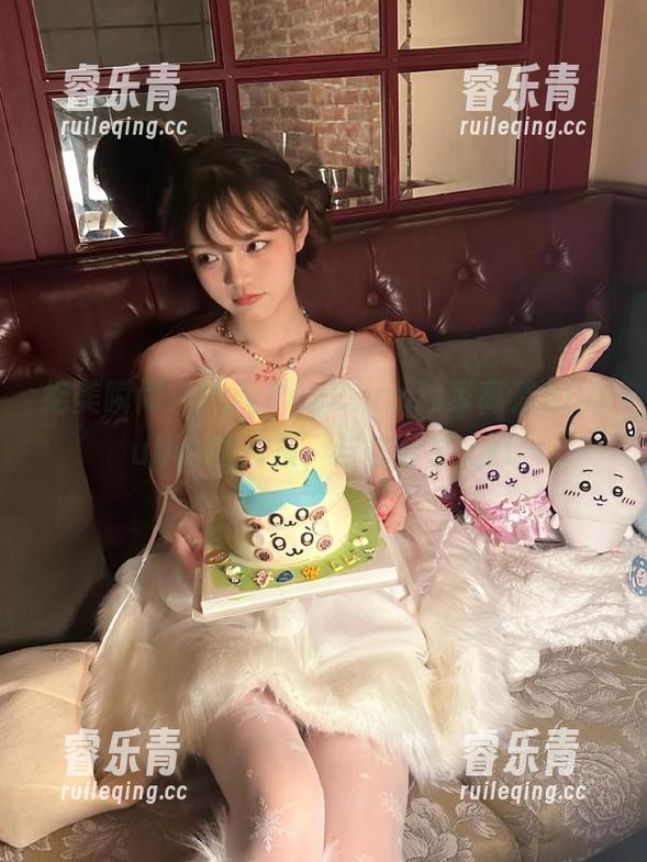 PuyPuyChan 绝美瞬间:PuyPuyChan独家高清BBDubai图片集,与你分享.txt