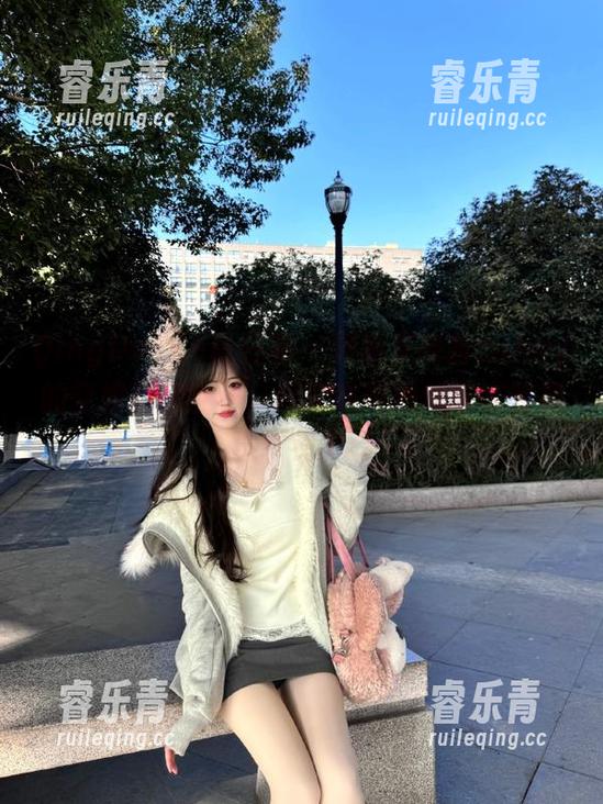 QingDouKe青豆客 - 探索莫晓茜sunny的空姐私房世界，尽享唯美图片带来的视觉享受.txt
