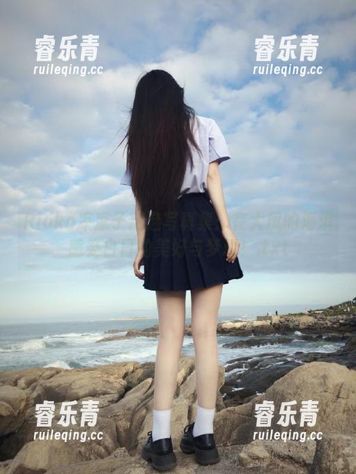 Rioko凉凉子精选写真集：在大凤的海滨感受白日的美好与梦幻！.txt