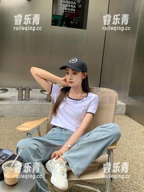 SSA丝社 - 思甜的美腿作品集：只有原图能展现的真实魅力，让人不敢想象！.txt