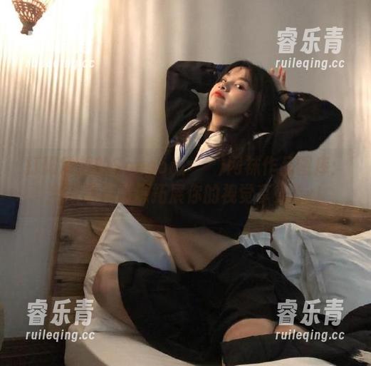 打破常规的Sonson(손손)网袜作品图库：全新摄影资源拓展你的视觉享受.txt
