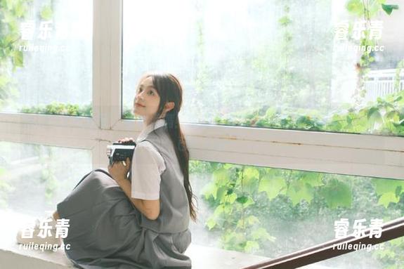 UGirls尤果网-李颜儿 UGirls尤果网 - 福利满满!李颜儿高跟鞋写真图片让人心动不已!.txt