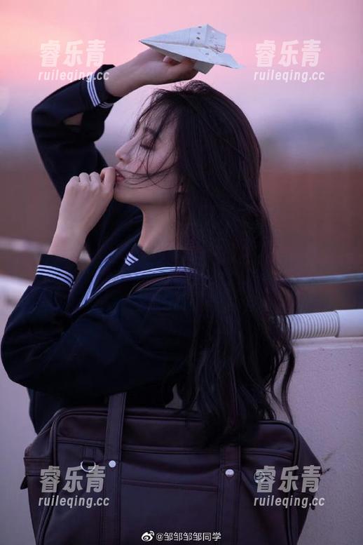 UGirls尤果网-陈柳溪 UGirls尤果网 - 带你走进陈柳溪的全套校服作品,感受青春的活力与魅力无限.txt