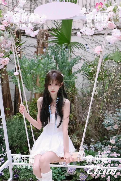 XINGYAN星颜社-转转Lisa XINGYAN星颜社 - 转转Lisa教室图集揭示:她的写真作品背后隐藏的故事与情感深度.txt