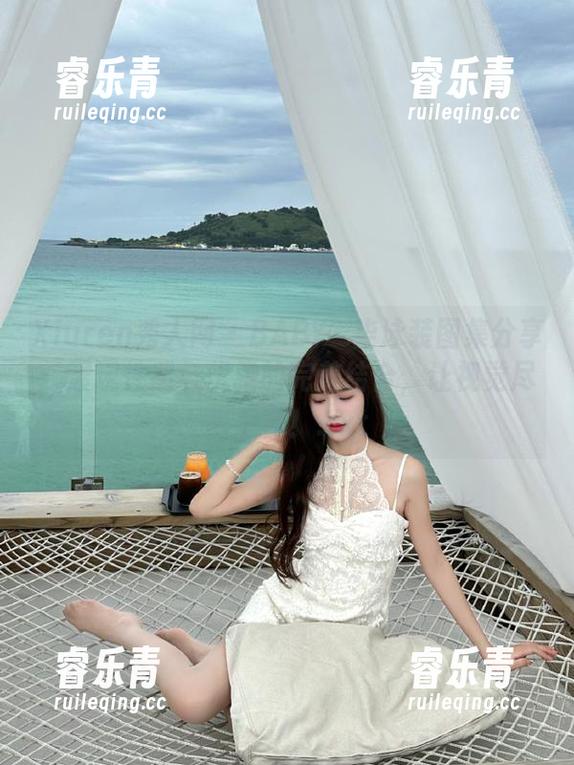 Xiuren秀人网 - BABY_柒泳装图集分享：展现性感与优雅的完美结合，让视觉尽享盛宴！.txt