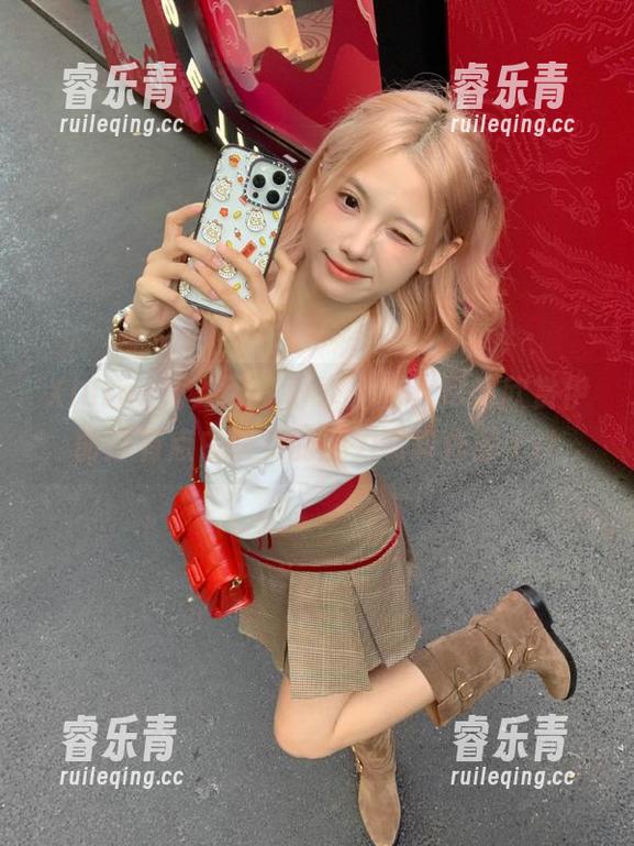 Xiuren秀人网 - 分享福利，尽情欣赏伊丽莎有点白修女的魅力写真作品.txt