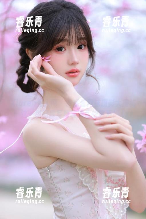 Xiuren秀人网 - 余虞酱网袜摄影大揭秘：这一组图库写真装满你的笑声！.txt