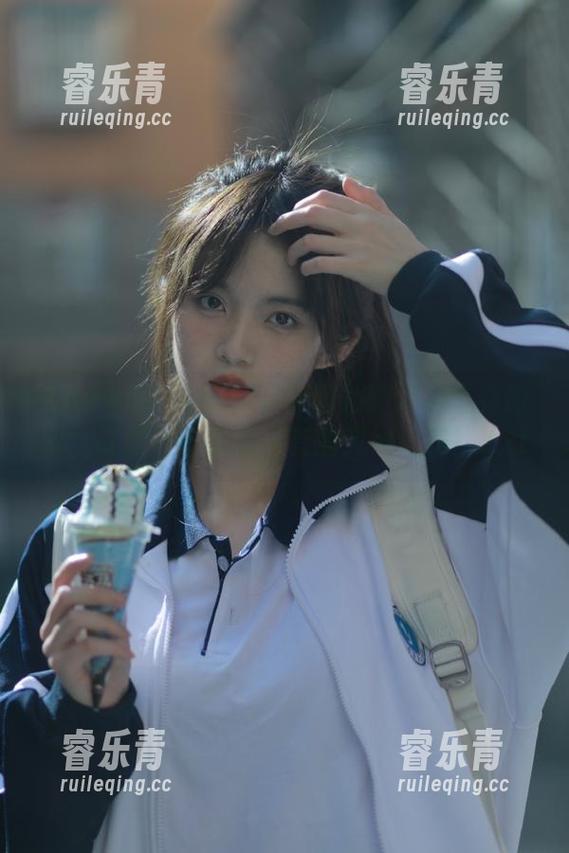 Xiuren秀人网-唐翩翩 Xiuren秀人网 - 下载唐翩翩运动写真原图,带你领略前所未有的灵动之美!.txt