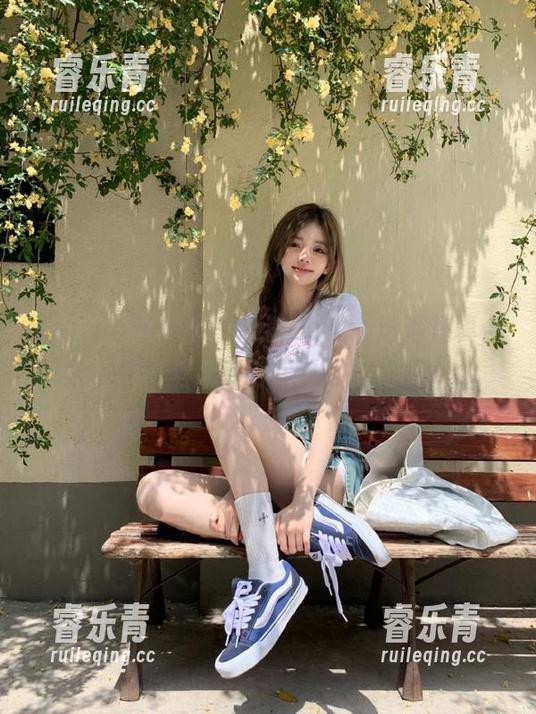 Xiuren秀人网 - 浅浅Danny泳池写真合集，清新壁纸带给你夏日的清凉.txt