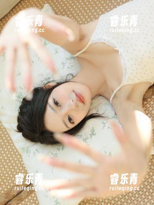 Xiuren秀人网 - 最新玥儿玥女仆套图：从自嘲开始，探索女仆的不凡魅力！.txt