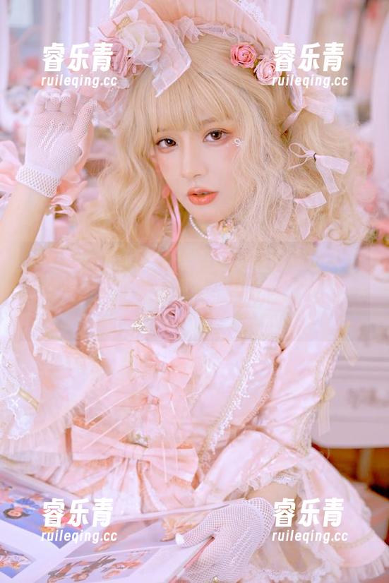 Xiuren秀人网 - 瑶啊摇的瑶带你进入少女时光：写真合集更新，尽显温柔气息.txt