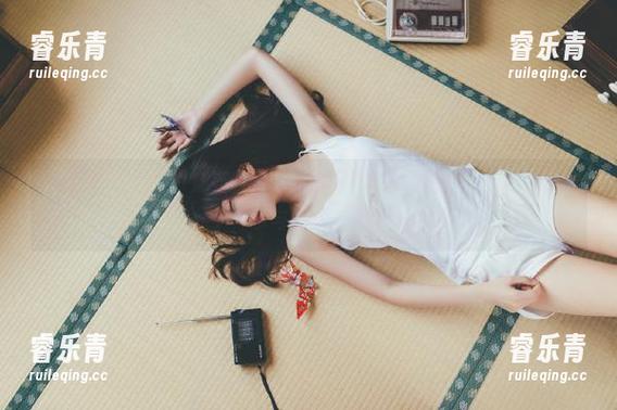 Xiuren秀人网 - 感受盼盼已鸠的校服作品之美，分享青春的故事与情感.txt