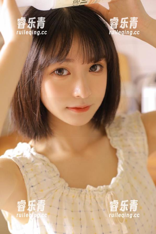 Xiuren秀人网-程慧娴Phoebe Xiuren秀人网 - 程慧娴Phoebe的夏日美图:笑得像个傻瓜,照片却满是诗意.txt