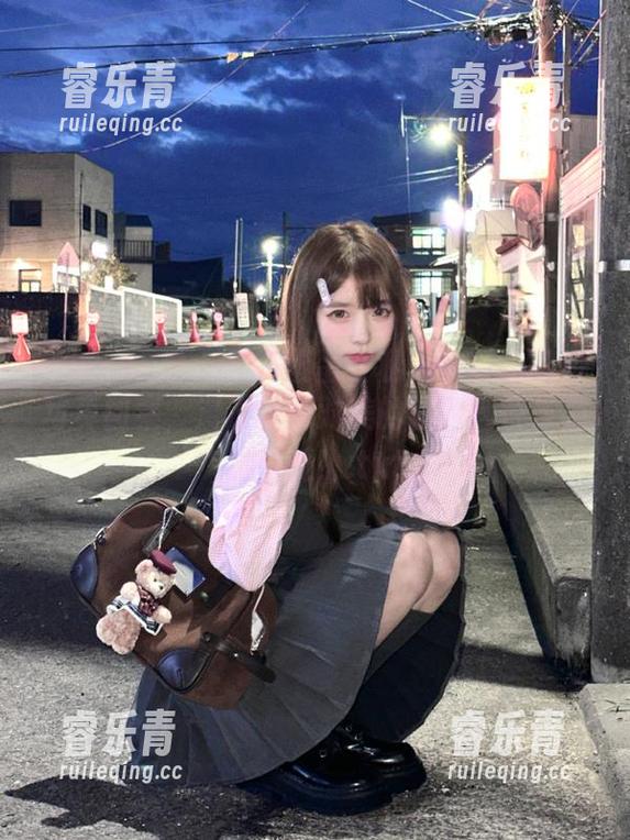 Xiuren秀人网 - 蛋蛋宝私人定制的御姐写真图集，浸透着她对美的独到理解与视觉享受！.txt
