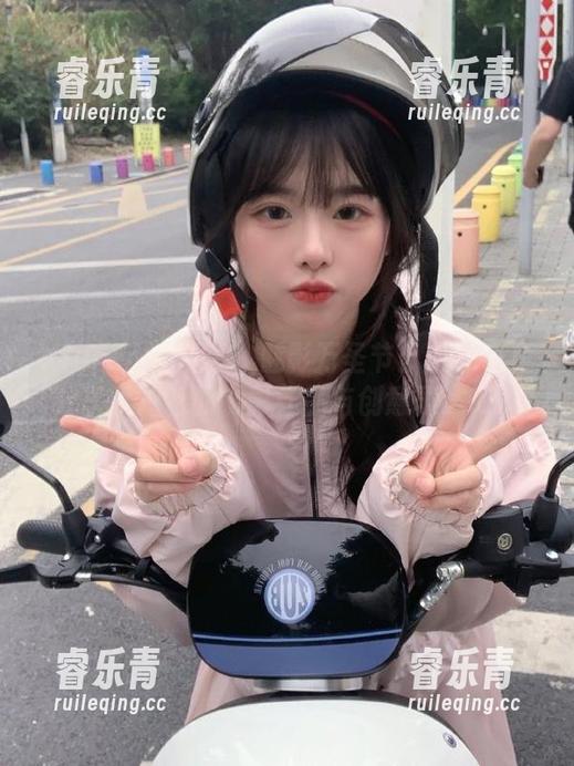 Xiuren秀人网 - 魅影万圣节：西希白兔分享她独特的摄影作品与创意表达.txt