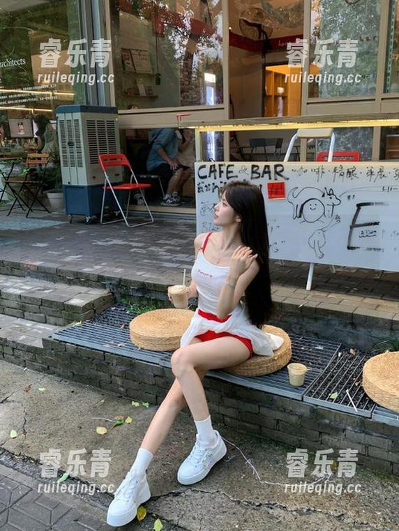 Xiuren秀人网 - 与轩轩王子一起，探索妹妹的独特魅力：精彩图片分享定让你心动！.txt