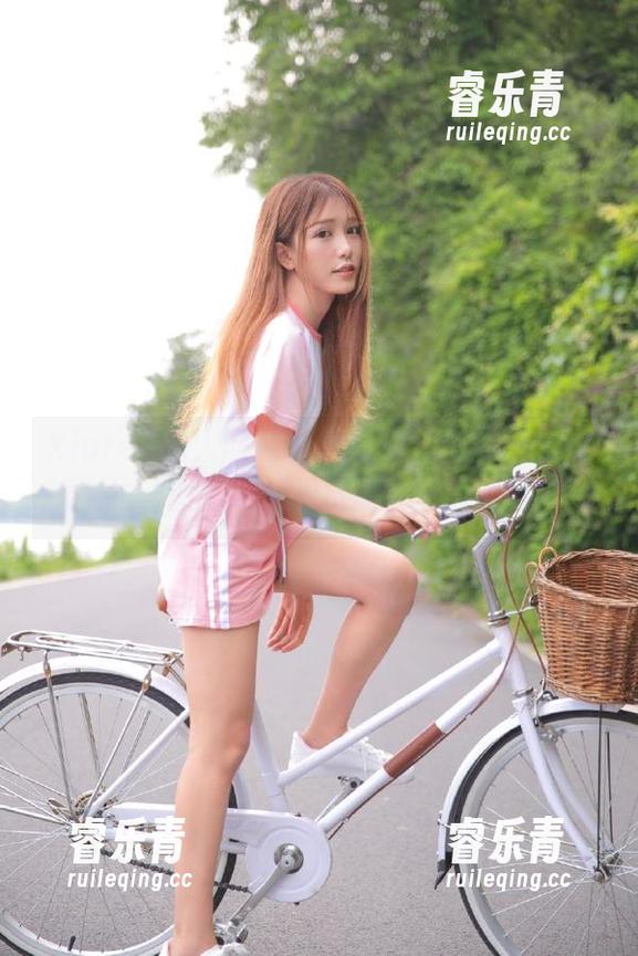 Xiuren秀人网 - 陈芊儿天台写真作品最新上线，图库中的视觉盛宴不容错过.txt