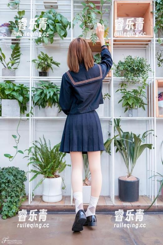 YouMi尤蜜荟 - 张思允Nice教室里的精彩瞬间：观看写真作品合集，体验别样的学习风情.txt