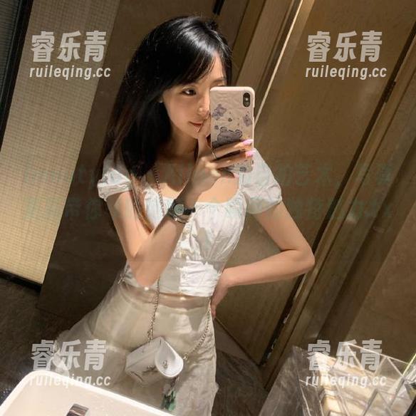 beautyleg - Aileen的自拍艺术，写真更新带你领略她每一个瞬间的独特魅力.txt