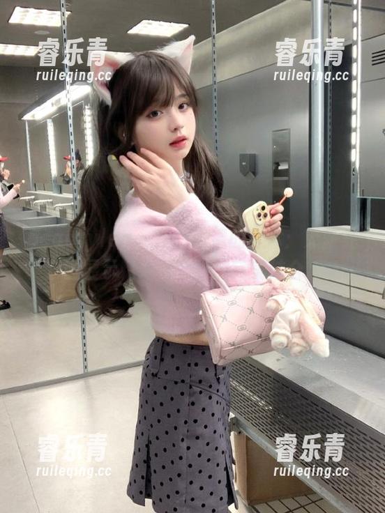 beautyleg - Iris眼镜的艺术：无圣光套图展示精致与个性的完美结合.txt