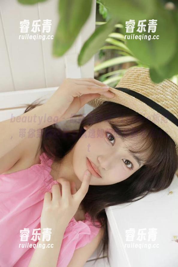 beautyleg - 最新写真集：Leonie旗袍，带你穿越回那个飘逸如烟的华丽年代.txt