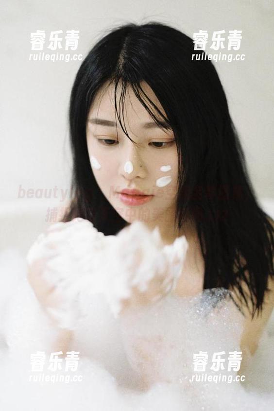 beautyleg - Maggie空姐全套图集，捕捉她在天空中的美丽瞬间.txt