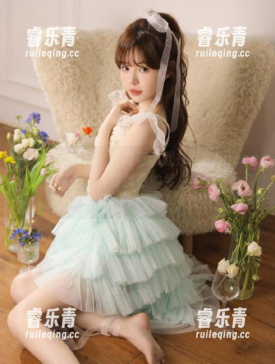 beautyleg-Queena beautyleg - 时尚与幽默并存!Queena连衣裙图包,专属你的笑点与美丽合集!.txt