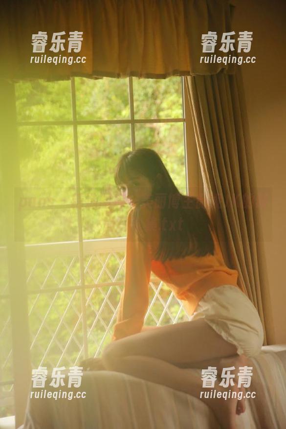 pans-薇妮 pans - 精选图库:美丽博主薇妮JK的时尚写真集.txt