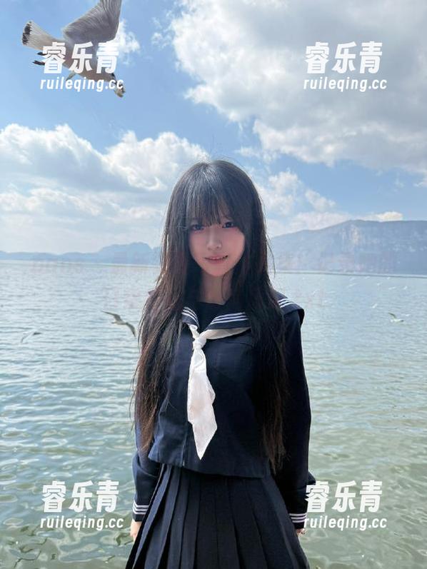 pans - 最新雯雯写真作品集：记录她的日常生活与时尚风采.txt