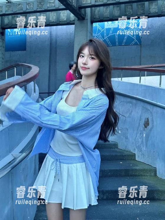 サク(saku)的Fantia2021年写真集合集，满满的视觉盛宴，别忘了下载哦！.txt