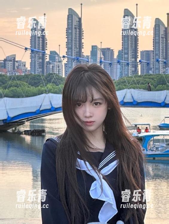 丽柜-子晴 丽柜 - 探索子晴姐姐的时尚写真,网盘中让你一网打尽!.txt