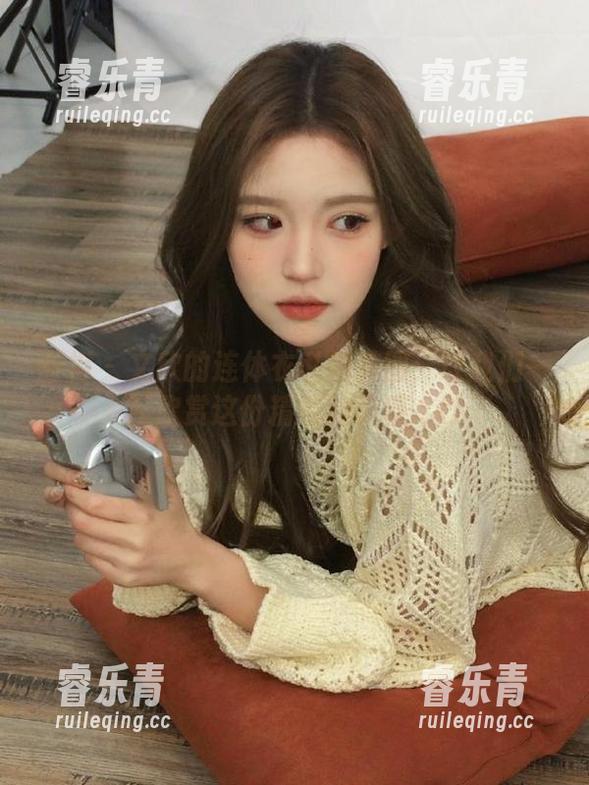 丽柜 - 文欣的连体衣私拍美图：让我们一起欣赏这份精致的诱惑.txt