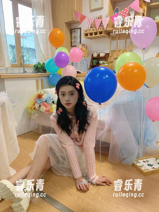 丽柜 - 柒柒兔女郎最新写真分享，让每一张照片都充满了戏谑和欢乐！.txt